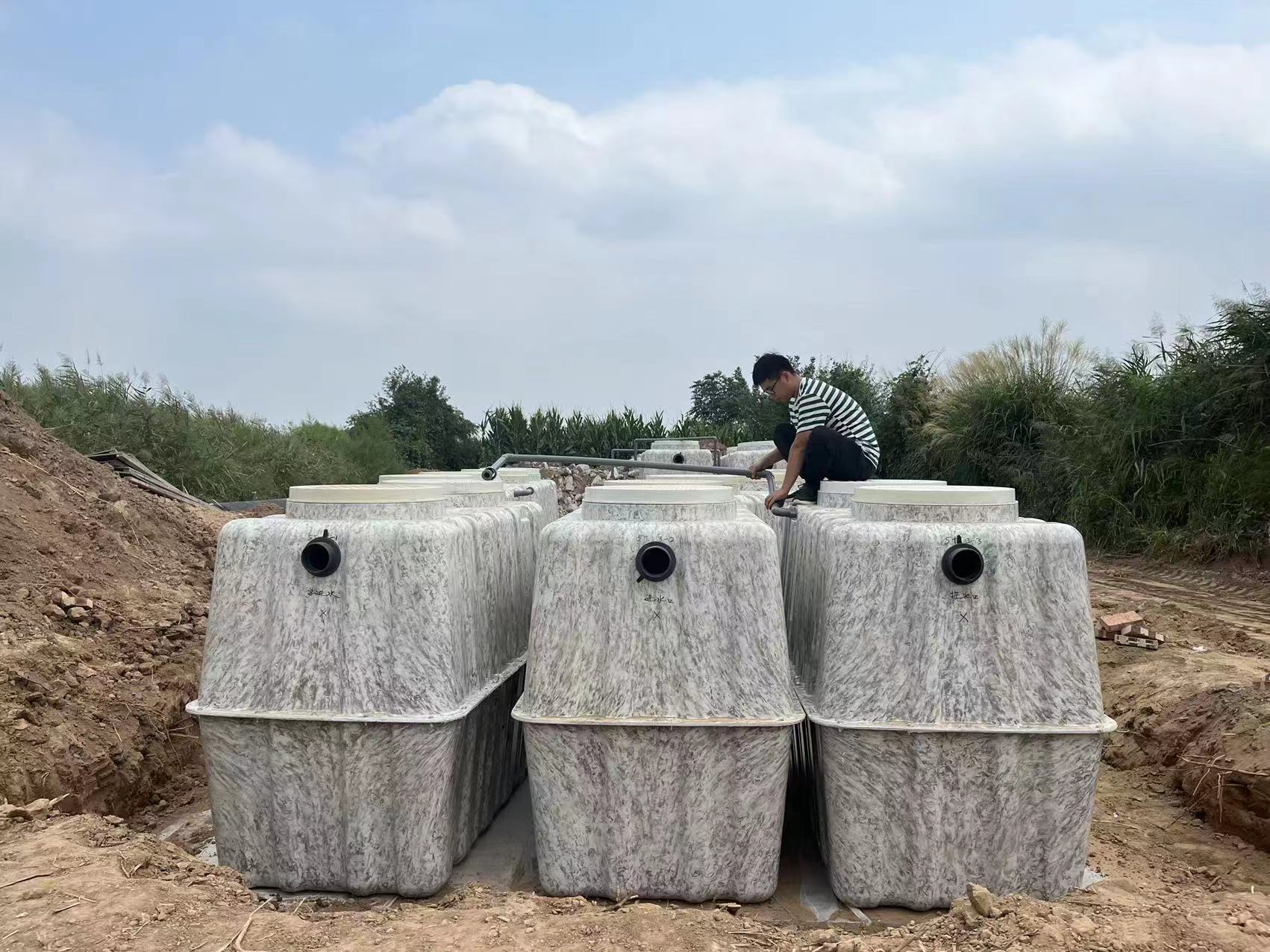 <b>ģ�黯��ˮ�豸</b>